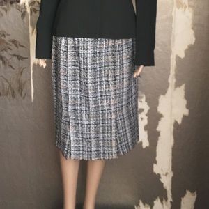 Tweed lined skirt